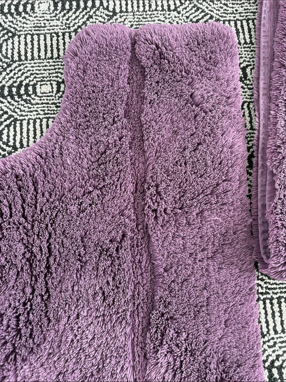 Abyss/Habidecor bath mat and contour rugs